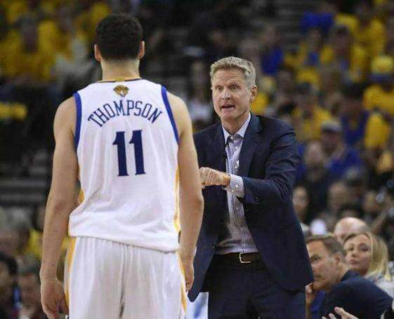 在密集赛程 在密集赛程